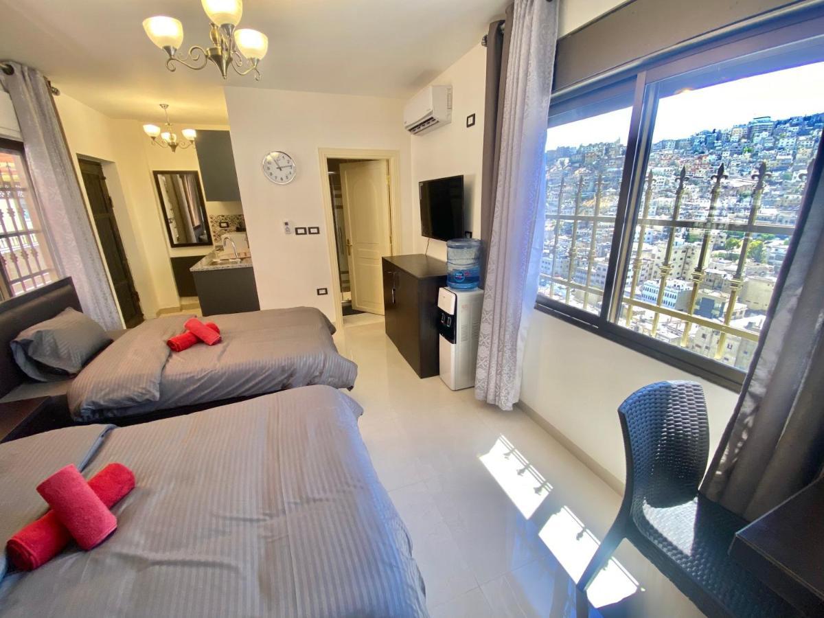 Villa Mira Guesthouse 2 - Downtown Central Amman - Al Diyrih Zewnętrze zdjęcie