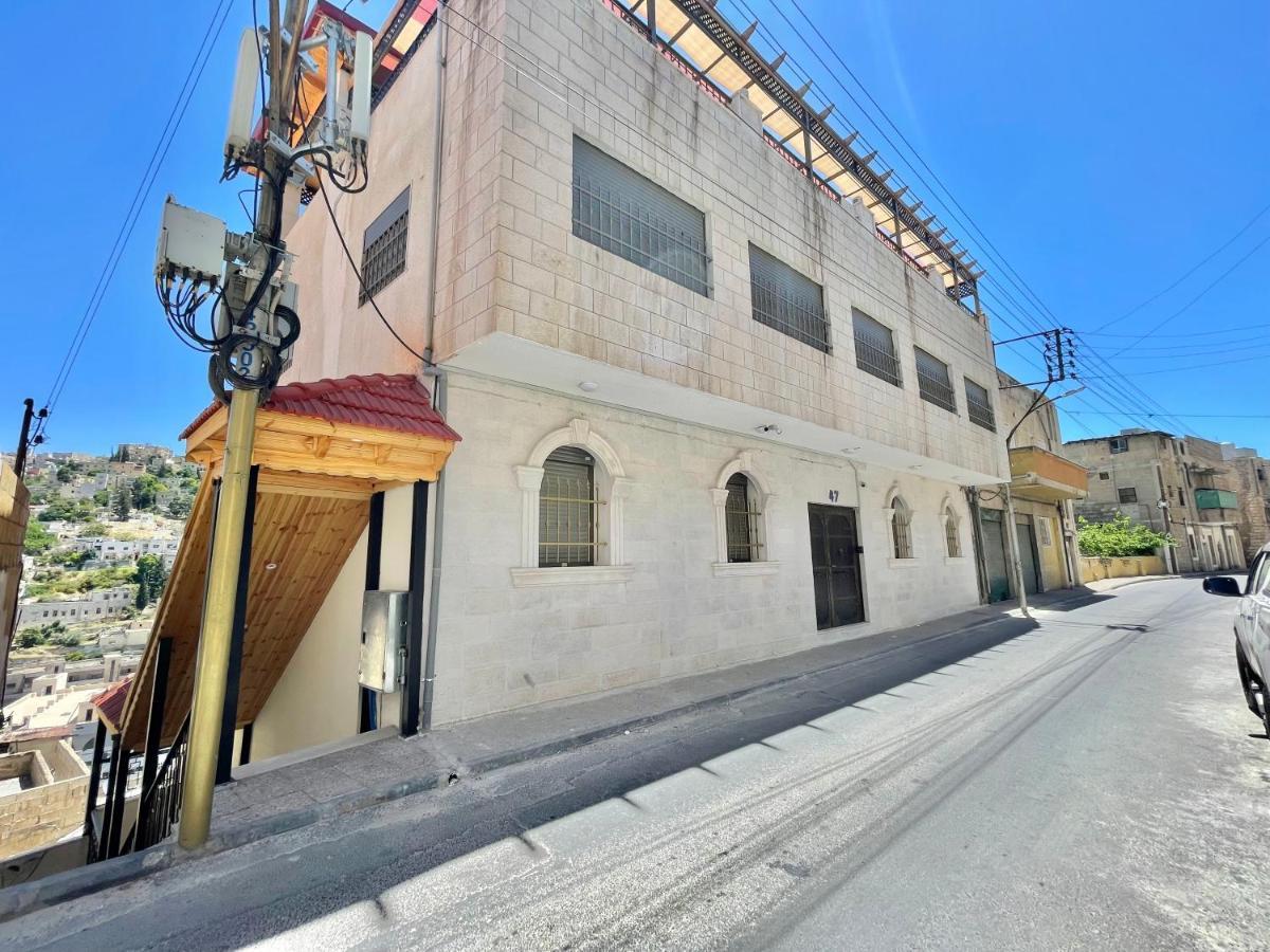 Villa Mira Guesthouse 2 - Downtown Central Amman - Al Diyrih Zewnętrze zdjęcie